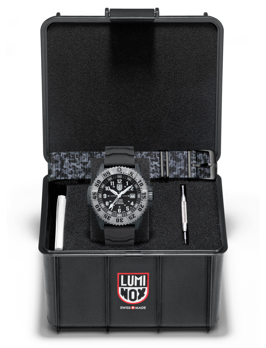 Luminox Mil-Spec Military Watch XL.3351.1.SET Package
