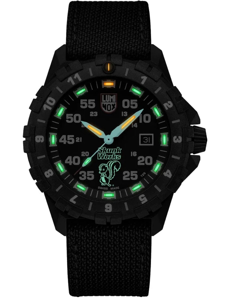 Luminox Air F-117 NIGHTHAWK® x Skunk Works® 6440 Heritage Pilot’s Watch XA.6442.H.SET Luminous