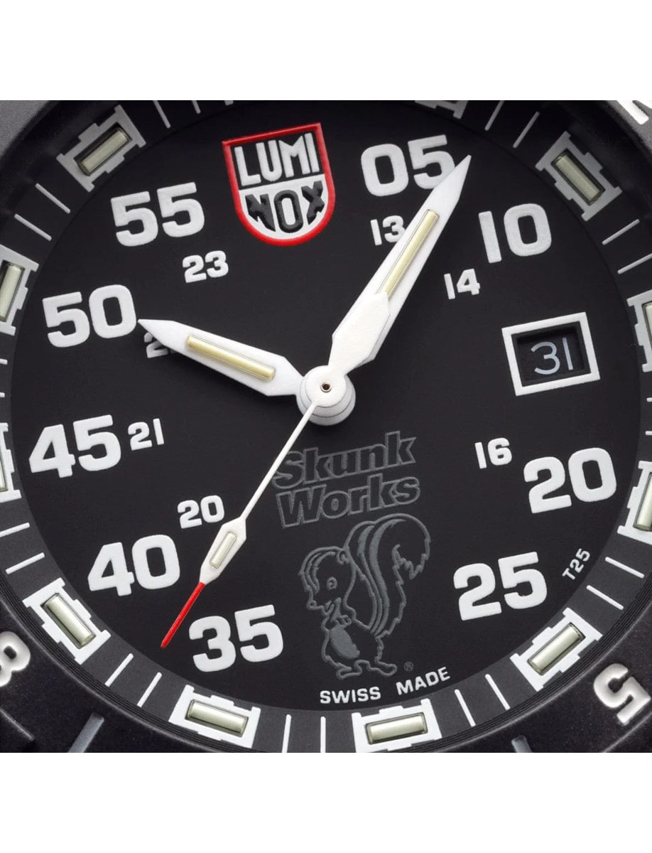 Luminox Air F-117 NIGHTHAWK® x Skunk Works® 6440 Heritage Pilot’s Watch XA.6442.H.SET Dial