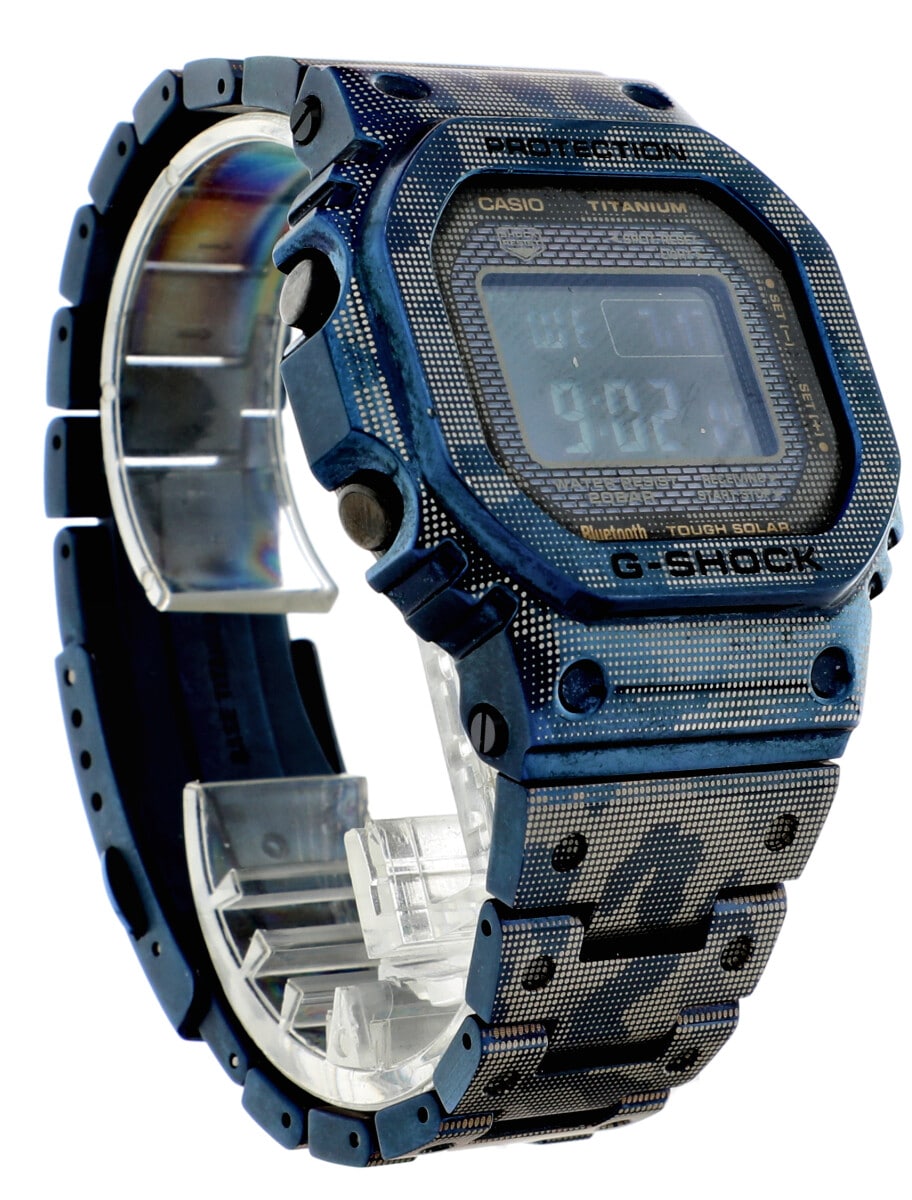 Pre-Owned G-Shock GMW-B5000 Series GMW-B5000TCF-2 front right