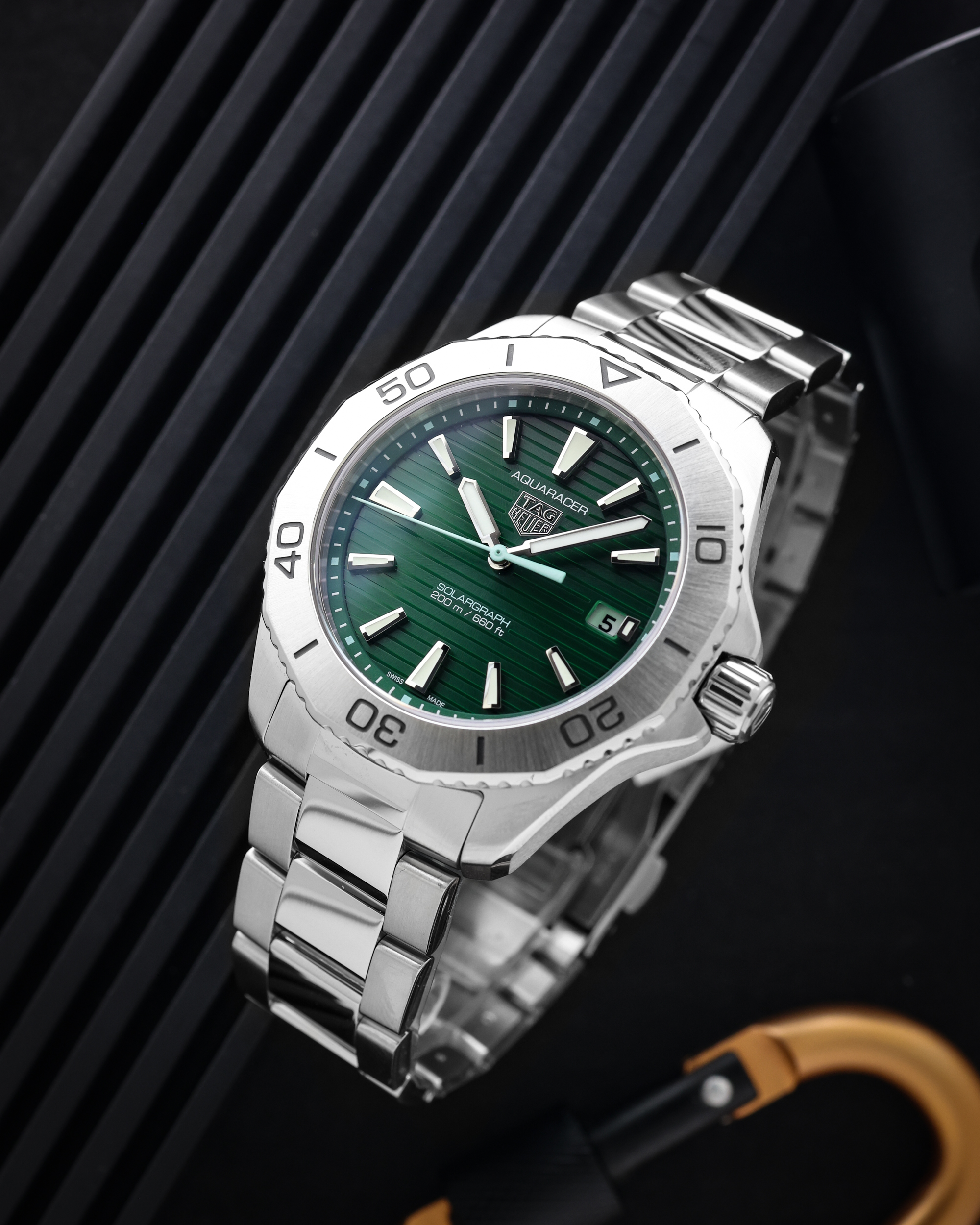 Tag Heuer Aquaracer Professional 200 Solargraph