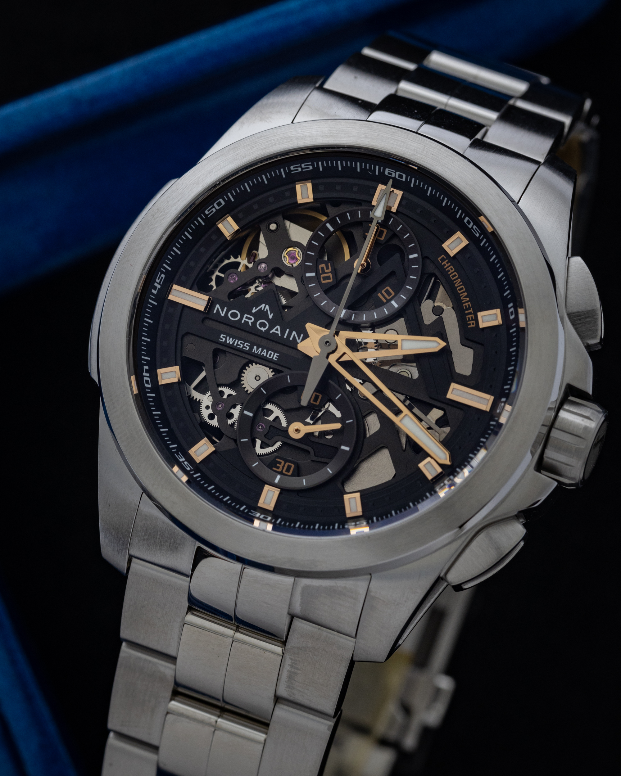 NORQAIN INDEPENDENCE SKELETON CHRONO 42MM