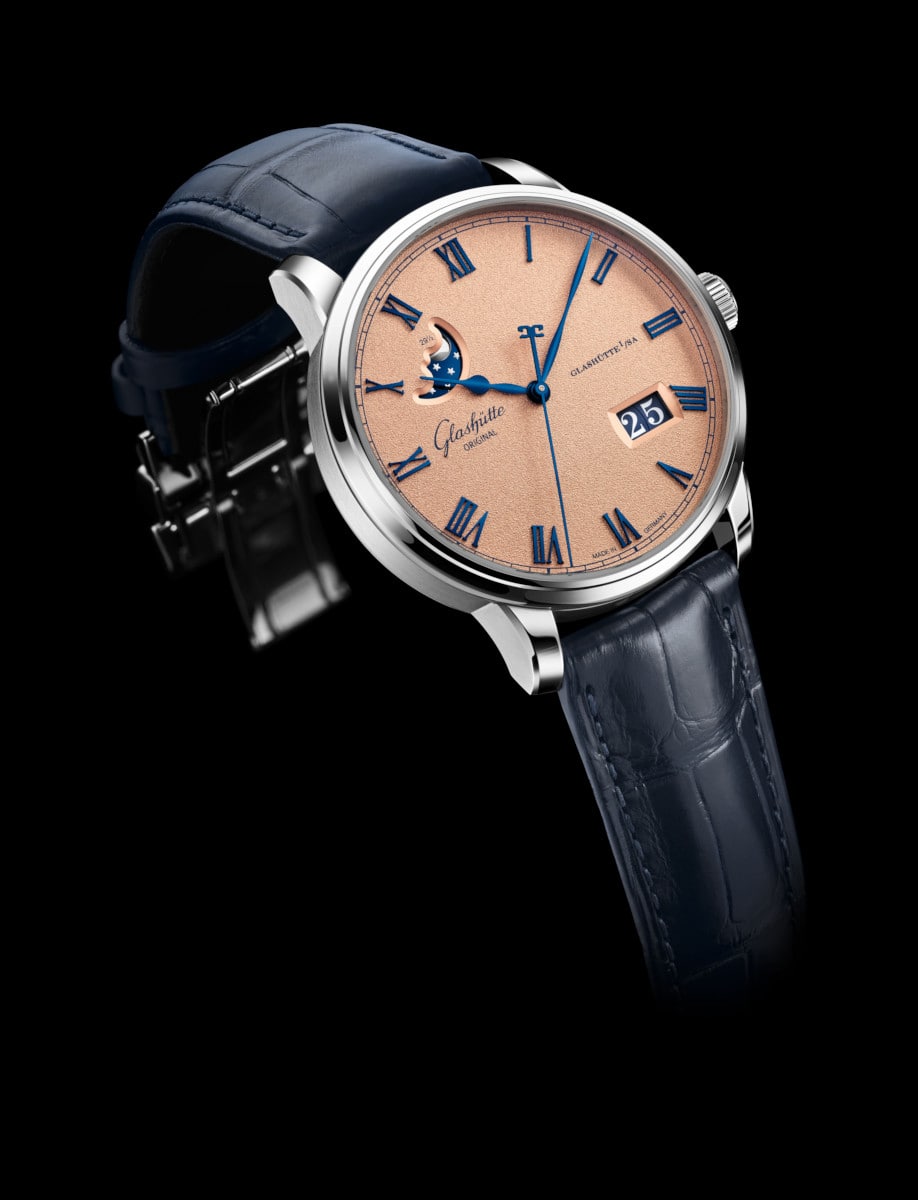 Glashutte Original Senator Excellence Panorama Date Moon Phase 1-36-24-04-02-61 Side