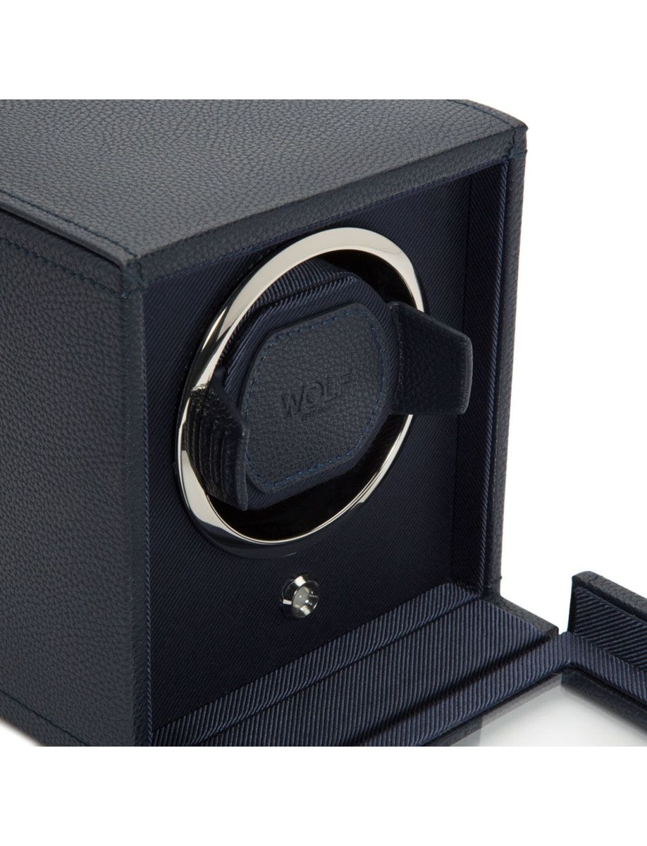 Wolf Cub Single Watch Winder with Cover 461117 front side