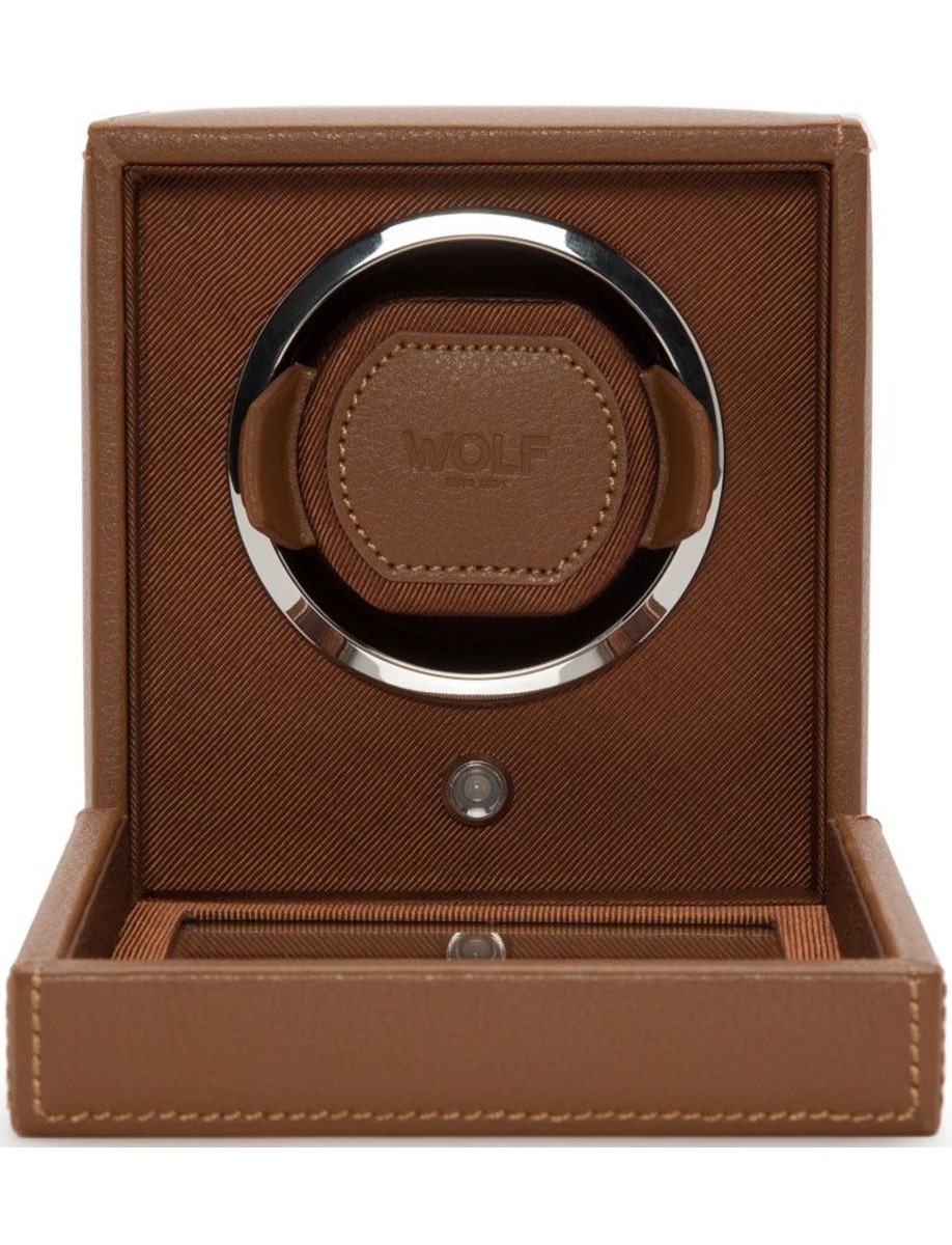 Wolf Cub Single Watch Winder with Cover 461127 front