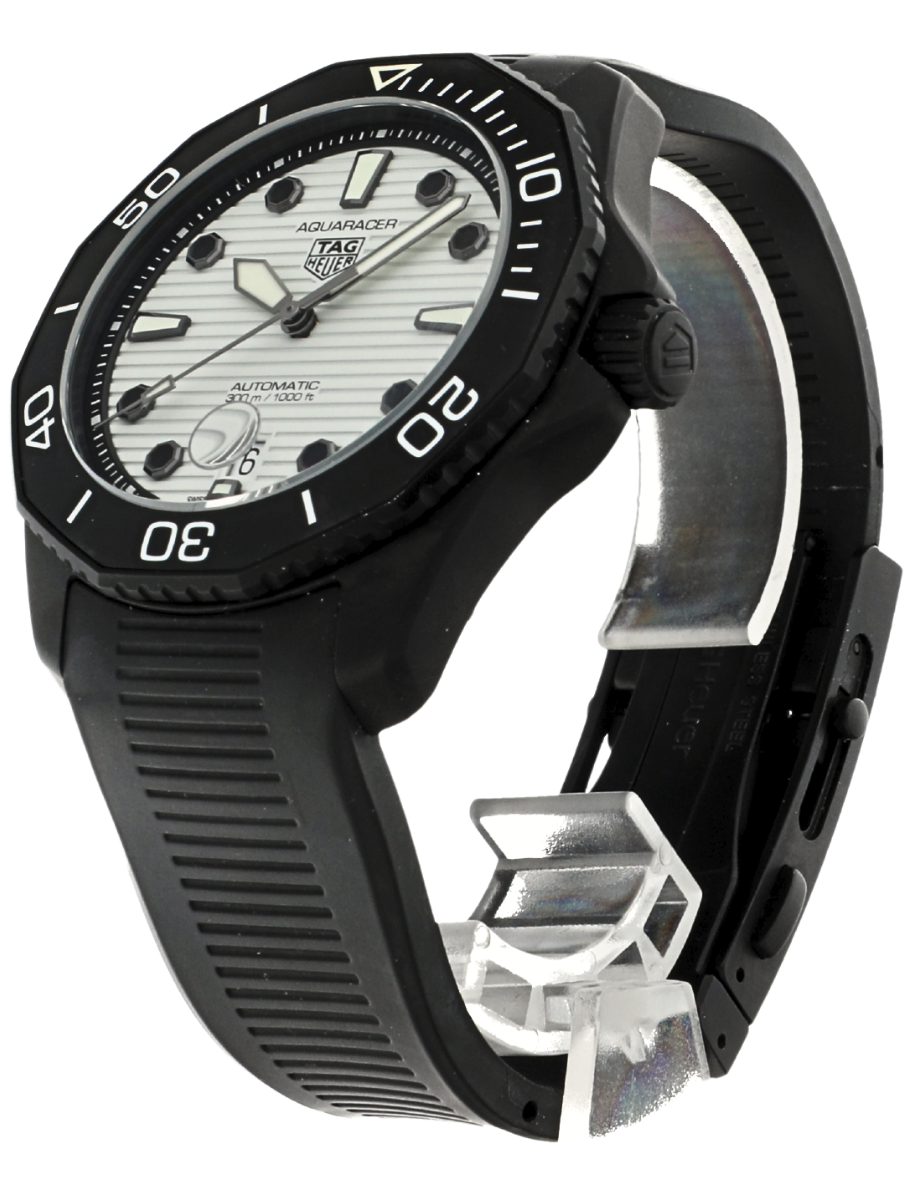 Tag Heuer Aquaracer angled front right view