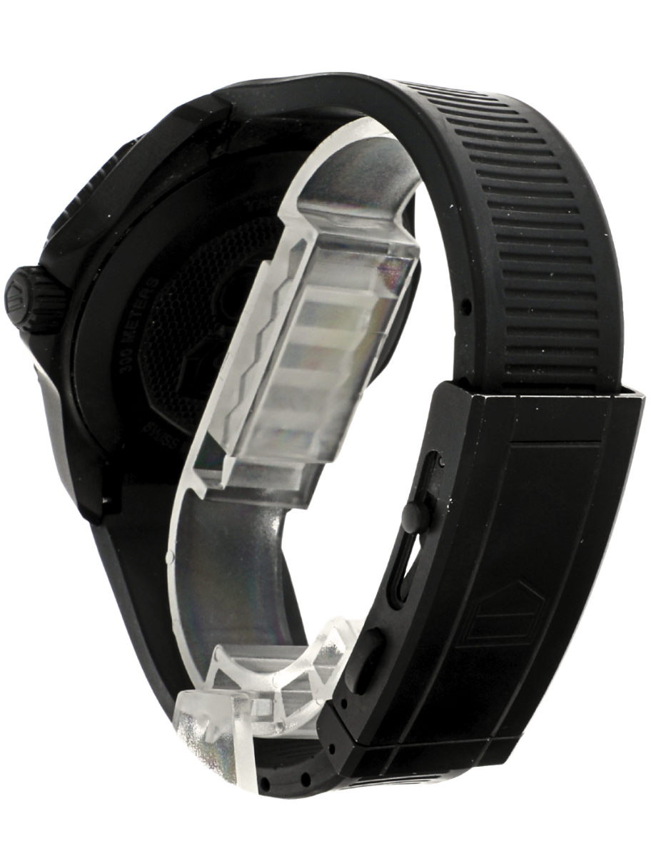 Tag Heuer Aquaracer angled back right view