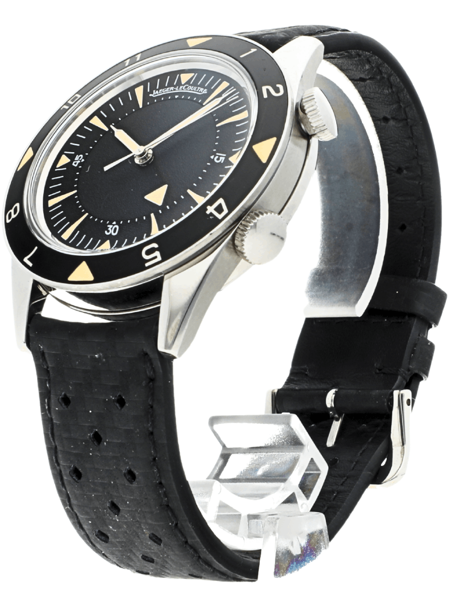 Front left view of Pre-owned JLC Memovox Tribute to Deep Sea wristwatch with stainless steel case, rubber strap, and black dial.