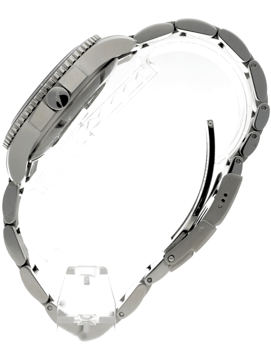 Left view of Pre-owned Longines Hydroconquest wristwatch with stainless steel case and bracelet, and sunray grey dial.