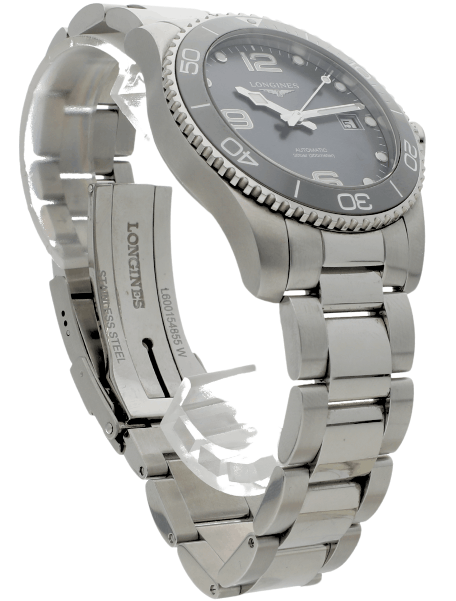 Front right view of Pre-owned Longines Hydroconquest wristwatch with stainless steel case and bracelet, and sunray grey dial.