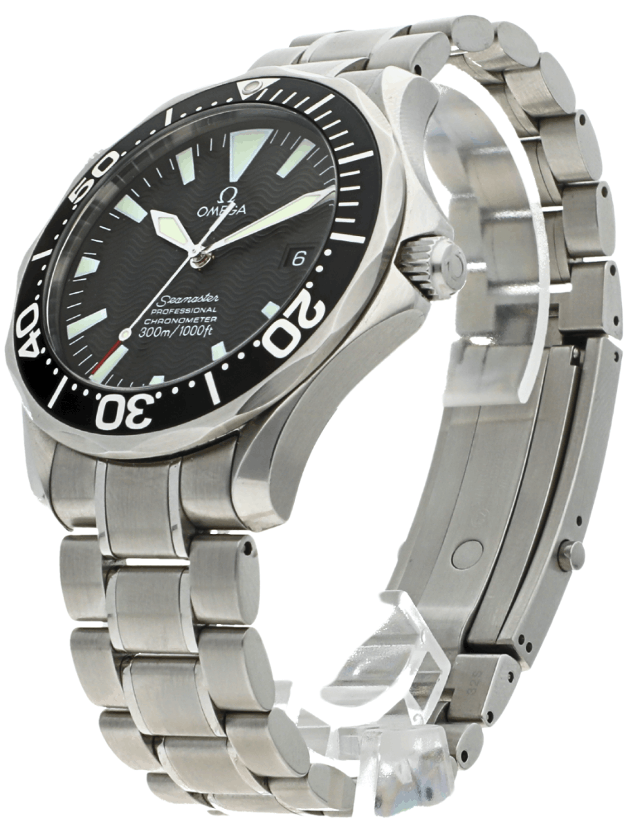 Close-up of a stainless steel pre-owned Omega Seamaster watch with a black bezel, wave-pattern dial, and date window at 3 o'clock on a metal bracelet