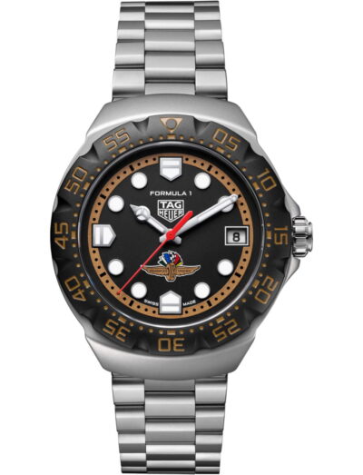 TAG Heuer wristwatch with stainless steel case and bracelet and opaline dial