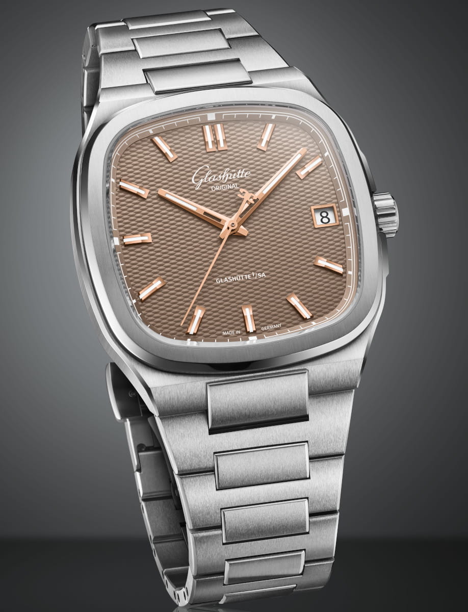 Glashütte watch with stainless steel case and bracelet, brown galvanized dial, date window at 3 o'clock.